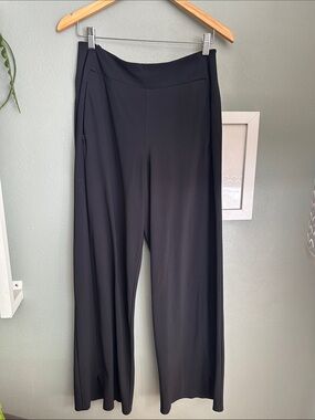 Athleta Cosmic Pant, wide leg, size 8, black
